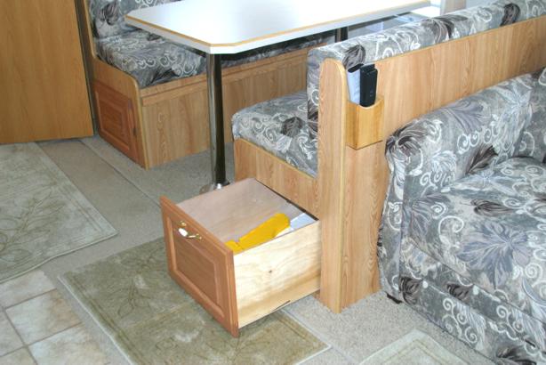 DinetteDrawer
